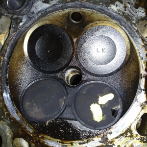 Головка блока Mazda L3VDT CX-7 ER3P ДЕФЕКТ ГНУТЫЕ КЛАПАНА