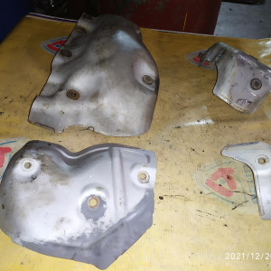 Кожух выпускного коллектора Mazda 17167-28021 CX-7 ER3P 3L-VDT в комплект 4 шт. на коллектор и на турбину