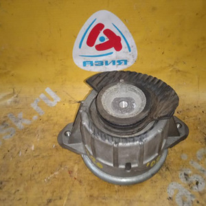 Подушка двигателя Mercedes M272E25/272.921 C-Class W204/W212 A2042400917