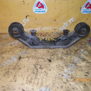 Подушка редуктора Toyota Caldina ST215 4WD 52380-21020