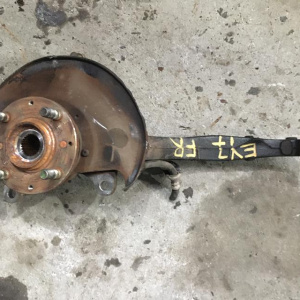 Ступица Honda EK3/MB3/MB4/EY6/EY7/EY8 Civic/Domani/Partner перед, прав голая