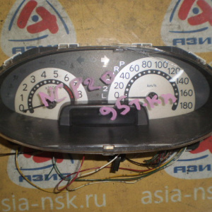 Панель приборов TOYOTA Funcargo NCP20 Дефект стекла 83800-52260