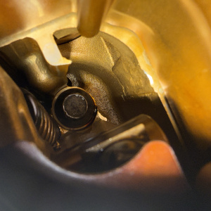 Двигатель Mazda B5-442441 впрыск без генератора и трамблера Demio DW5W '-1999