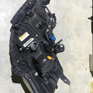 Фара NISSAN P7780 прав Tiida C11