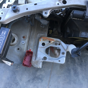 Ноускат Toyota Sprinter EE111 '2000 a/t .ф 12-451 (дефект L фары,дефект бампера)