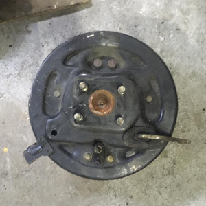 Ступица Mazda DW3W Demio '1996-1999 зад, прав