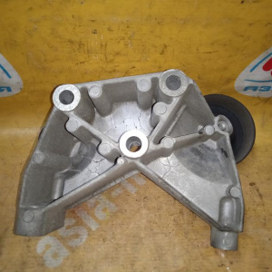 Кронштейн генератора Ford Cologne V6/XS Explorer 3 U152/UN152 1L5E-10239-BA