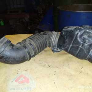 Гофра впускного коллектора Toyota 3RZ-FE Hiace Regius RCH41/RCH47 2 части 17882-75070 + 17860-75030