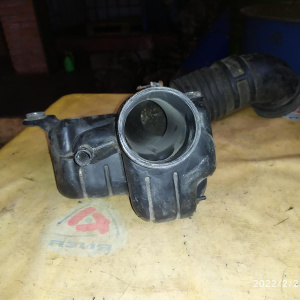 Гофра впускного коллектора Toyota 3RZ-FE Hiace Regius RCH41/RCH47 2 части 17882-75070 + 17860-75030