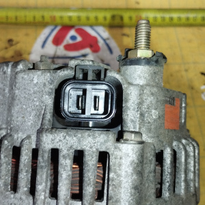 Генератор Mazda B3/B5/ZL-DE Demio/Familia DW3W DW5W BJ5P ПРОБЕГ 53 т.км. NEW( PD ) 2 конт. 4 ручейка 12V 70A B5C7 / LR170-759 / B5C718300