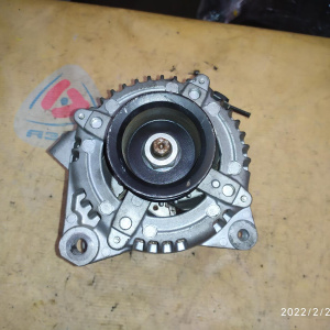 Генератор TOYOTA 2AZ-FE 4 к пластиковая крышка БЕЗ НОМЕРА