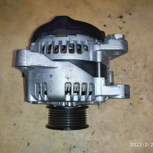 Генератор TOYOTA 2AZ-FE 4 к пластиковая крышка БЕЗ НОМЕРА