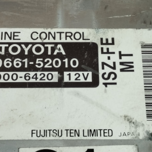 Компьютер Toyota Vitz 89661-52010 1SZ SCP10 2WD m/t