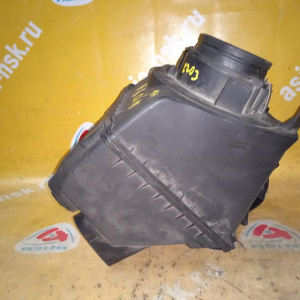 Корпус воздушного фильтра Audi A6 C6/4F2/4F5 BDX 2.8 FSI 4F0133835K 4F0133837AE