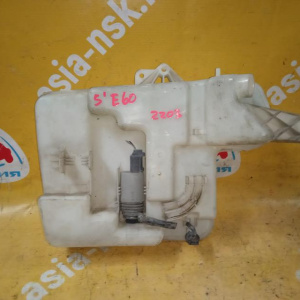 Бачок омывателя BMW 5-Series E60 Sedan 3L+1 насос+датчик 61667067107