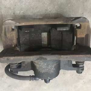 Суппорт Honda BE3 Edix перед, лев