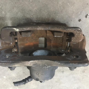 Суппорт Honda ES3 Civic перед, лев