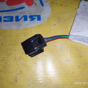 Разъём датчика коленвала / распредвала Nissan 38852 Skyline S51/V36/J32/T31/J10/C25/E11 VQ35-HR/MR20-DD/VQ25-HR/MR20-DE/HR15/MR16-DDT/QR25 3 конт.