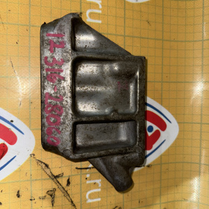 Кронштейн подушки Toyota 2AZFE Camry ACV30 перед, прав 12316-28060