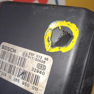 Блок ABS Audi A4 B6/8E2/8H7 2WD ESP 5.7 (скол на корпусе ЭБУ) 8E0614517 '2002