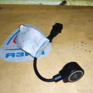 Датчик детонации Subaru EJ204/EJ253/EL154/EJ255 Exiga YA4 '2009- разъём квадратный на проводе KNE34 / 22060AA150