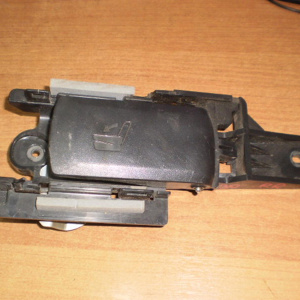 Ручка откидывания сидения Toyota 72595-X1B00 (72053-42020) RAV4 ACA30 зад, прав