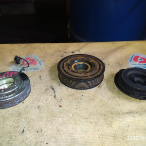 Шкив Компрессора кондиционера Nissan 92660-CA01A / 92660-CA010 / 92660-CA01C Murano/Teana Z50/J31 VQ35-DE в сборе с подшипником