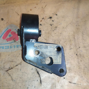 Подушка двигателя Nissan CD17/SR18/SR20 AD B13/N14/Y10/R10/R11 2WD a/t акпп L ( BY ) 11211-50Y10 / 11211-50Y11 / 11220-58Y10