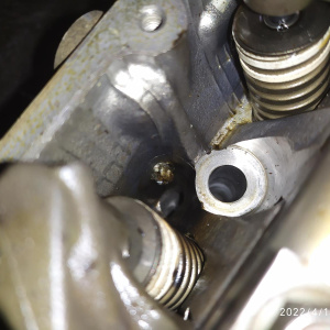 Головка блока Mitsubishi 6G74 Pajero/Montero V75/V80 1 вал SOHC 24 valve ДЕФЕКТ прожженая сваркой R G7S4 FR