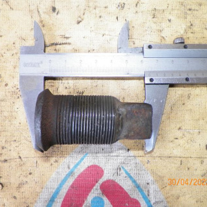 Футорка колёсная с гайкой Hino FR3FZD Profia L 10-ти тонник левая резьба цена за штуку