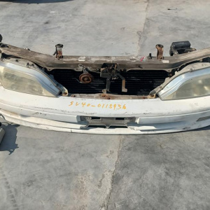 Ноускат Toyota Vista SV40 a/t ф.32-152.т.32-154.без габаритов,без радиатора охлаждения