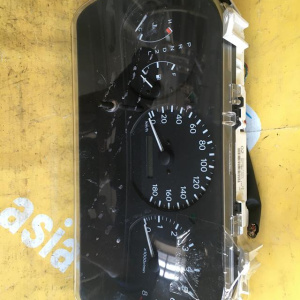 Панель приборов TOYOTA Camry Gracia SXV20 дефект крепления 83800-33092