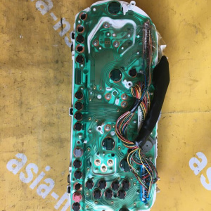 Панель приборов TOYOTA Camry Gracia SXV20 дефект крепления 83800-33092