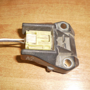 Датчик удара Toyota Land Cruiser Prado TRJ150 перед, прав 89173-30160