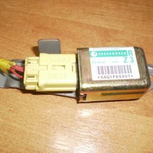 Датчик удара Subaru Legacy BL5 зад, прав 98236-AG02A