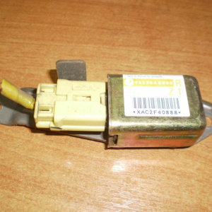 Датчик удара Subaru Legacy BLE зад, прав 98236-AG000
