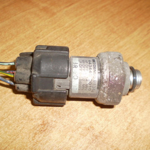Датчик радиатора кондиционера Toyota 443440-0010 SV40