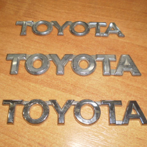 Эмблема Toyota (надпись)