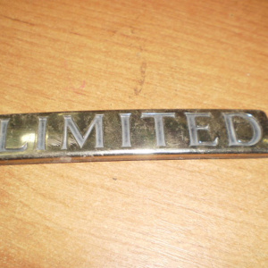 Эмблема Toyota Limited  (надпись)