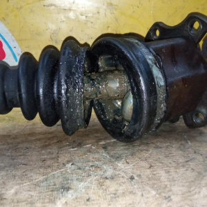 Привод Audi B6/8H7 A4 BDV F L=R 2.4 V6 2WD CVT (дефект пыльника внутр.) 8E0407271T