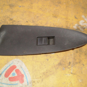 Пульт стеклоподъемника TOYOTA Rav4 ACA30 перед, лев RHD 74232-42060