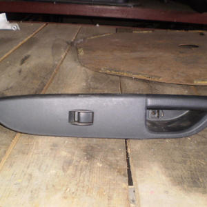 Пульт стеклоподъемника Mitsubishi RVR GA3W перед, лев RHD 7221B057ZZ