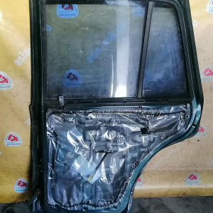 Дверь боковая Kia Sportage K00/JA/FM '1994-2006 зад, прав в сборе (вмятина, ржавчина снизу, молдинг на шурупах)