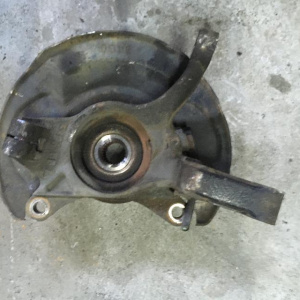 Ступица SUZUKI RD51S/RB21S Aerio перед, лев ABS голая