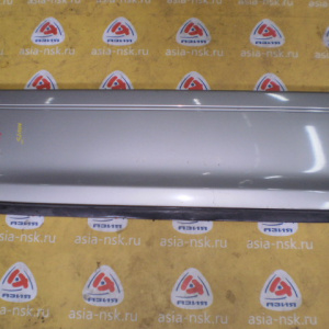 Накладка на дверь Toyota Harrier MCU15 дефект крепления перед, лев 75732-48010