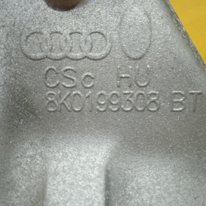 Кронштейн опоры двигателя Audi CDNC A4 B8/8K2/8T3 перед, прав 8K0199308BT