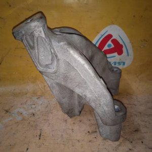 Кронштейн опоры двигателя Audi CDNC A4 B8/8K2/8T3 перед, лев 8K0199307AL