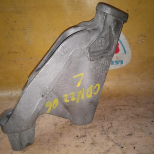 Кронштейн опоры двигателя Audi CDNC A4 B8/8K2/8T3 перед, лев 8K0199307AL