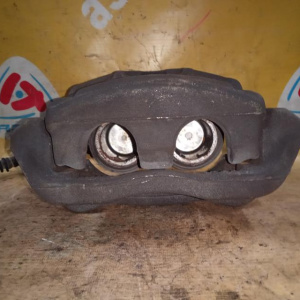 Суппорт Land Rover LT/L318 Discovery '1998-2004 перед, лев под диск 297 мм SEG000060