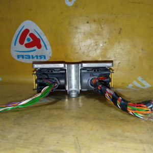 Блок управления AIRBAG Opel Astra H A04/L35/L48 YQ 13191825